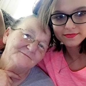 Meet your Posher, Mckenzie