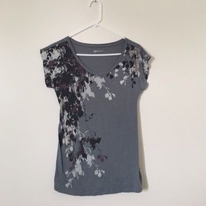 Super Comfy Gap Maternity Shirt