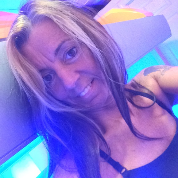 Meet your posher! Welcome !