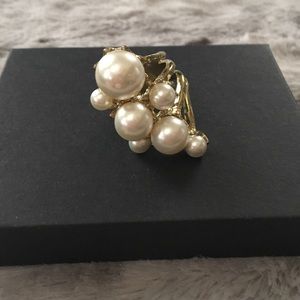 Costume jewelry pearl ring