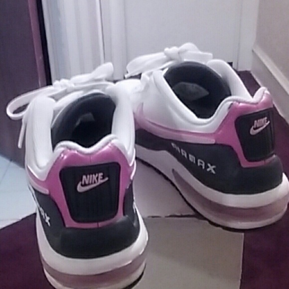 NIKE Airmax