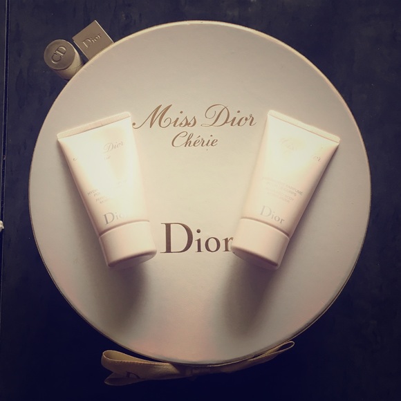 Miss Dior Cherie perfumed body moisturizer - Picture 1 of 3
