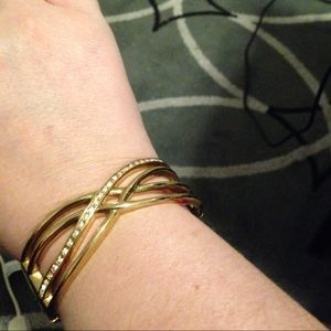 Crisscross bracelet
