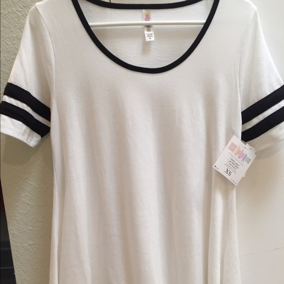 BNWT XS LuLaRoe Perfect T