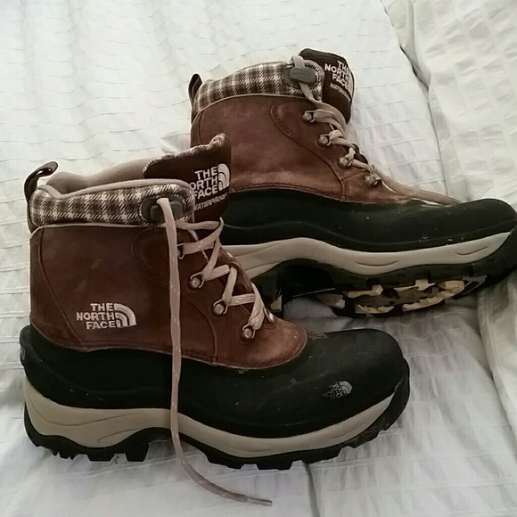 Heavy duty snow boots