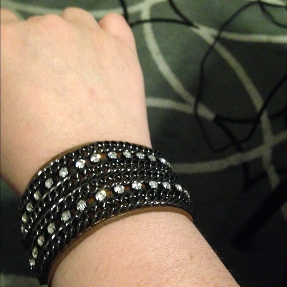 Leather snap cuff bracelet