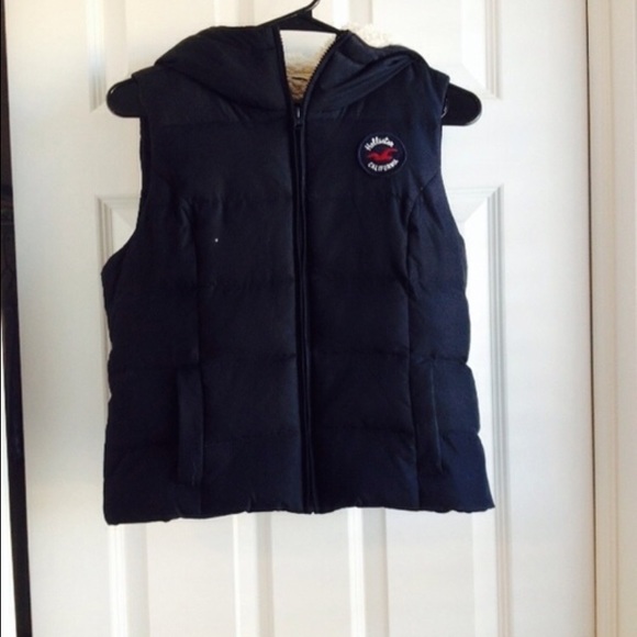 Hollister vest