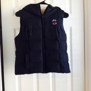 Hollister vest