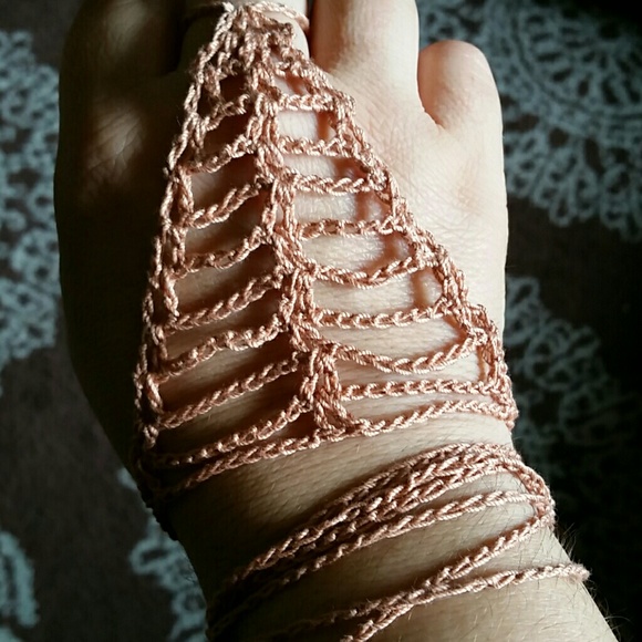 V stitch Barefoot Sandals - Picture 2 of 3