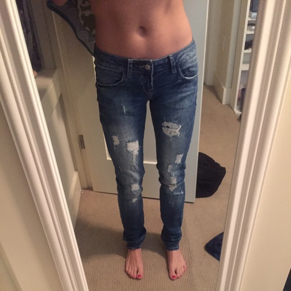 Zara Trafaluc low rise ripped jeans