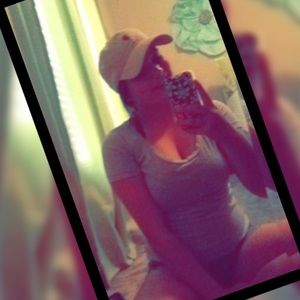 Meet your Posher, Makayla