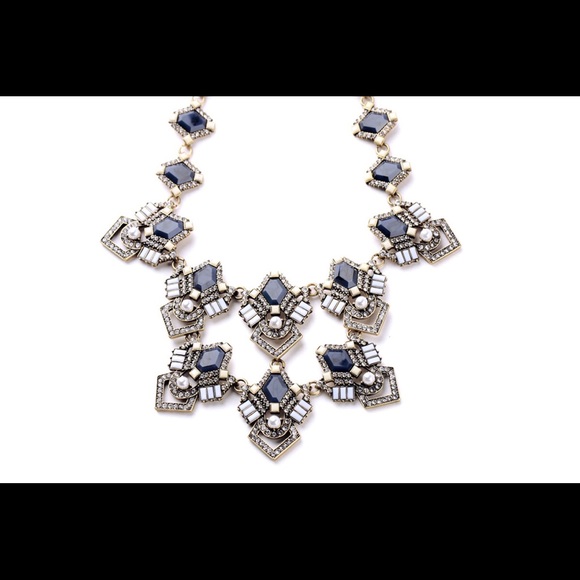 Meet your Posher, Amber - Picture 3 of 3