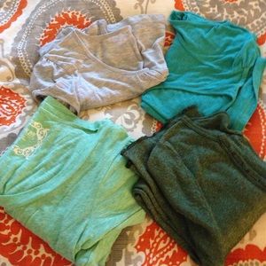 4 maternity tops pea in the pod/ Michael stars