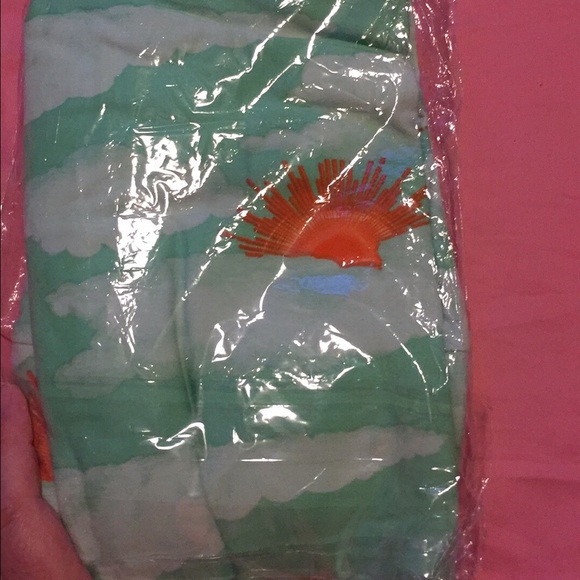 New in package LuLaRoe sunshine leggings TC