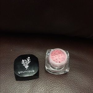 Younique Pigments - Vulnerable