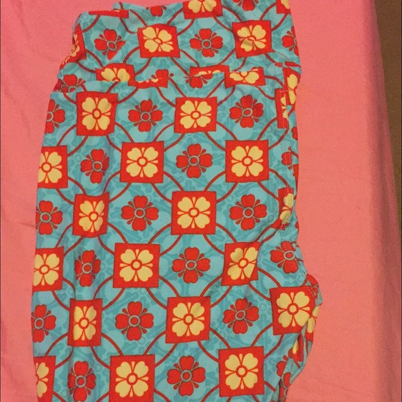 LuLaRoe TC hibiscus leggings- worn once