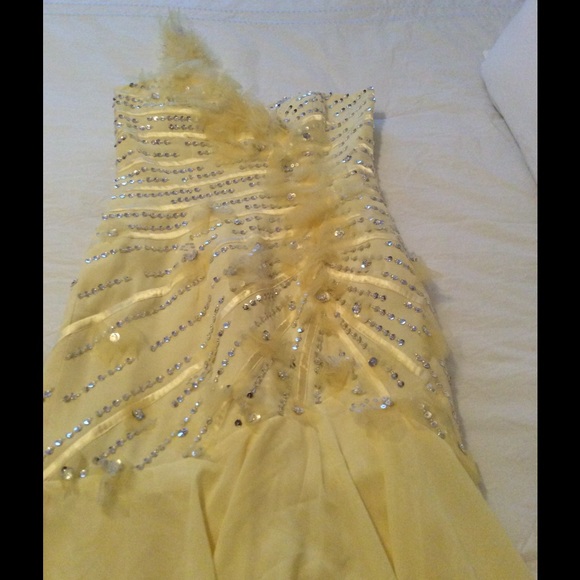 Prom dress - Picture 3 of 8