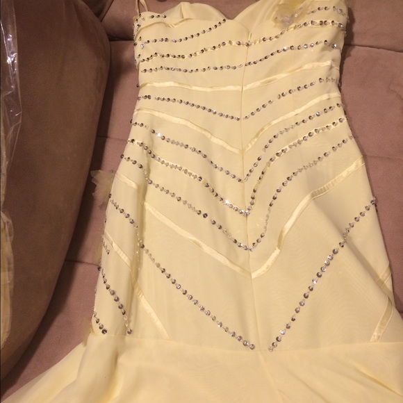 Prom dress - Picture 4 of 8