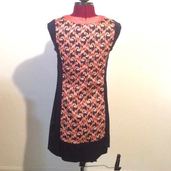 Mod Printed Dress - Picture 3 of 4