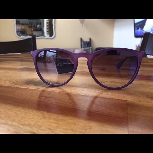 Ray Ban RB4121 Erika Sunglasses