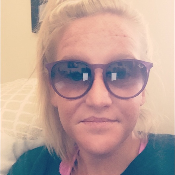 Ray Ban RB4121 Erika Sunglasses