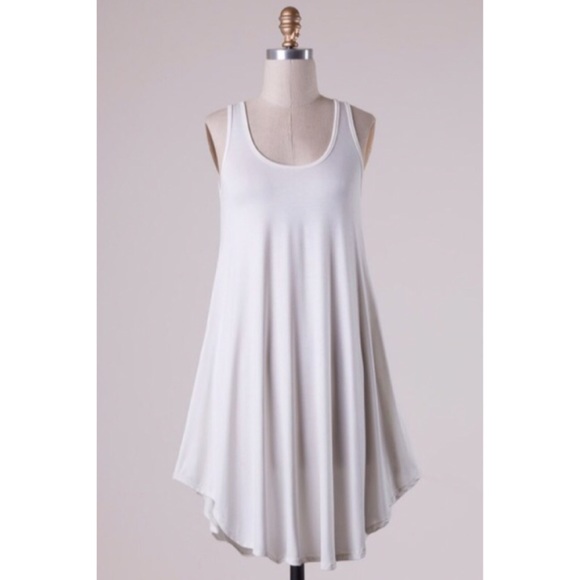 • Sleeveless Tunic Dress •