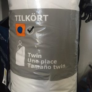 New IKEA Tilkört Twin Comforter