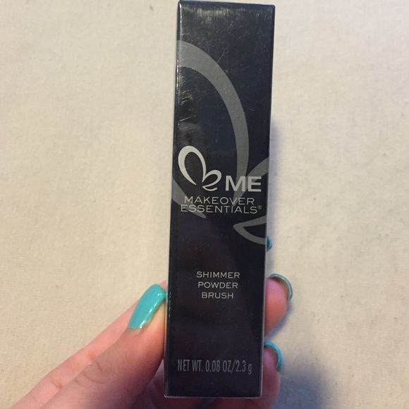 Shimmer powder brush