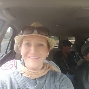 Meet your Posher, Sara