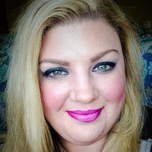 Meet your Posher, Alaina