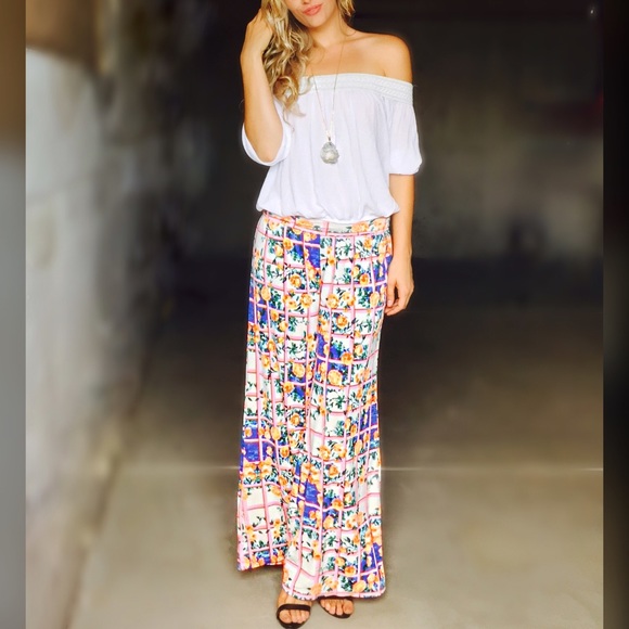 ✅ Yes Please Floral Print Bottoms! - Picture 2 of 3