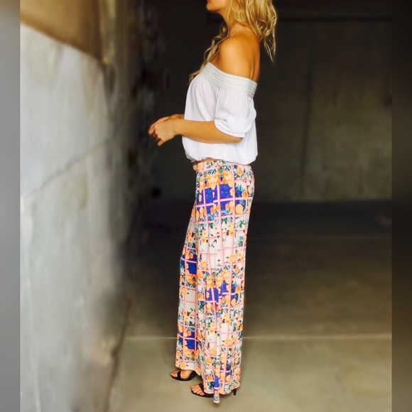 ✅ Yes Please Floral Print Bottoms! - Picture 3 of 3