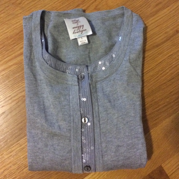 Sweaters - ⚡️️Sale ⚡️Cute shrug