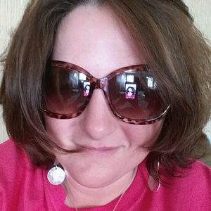 Meet your Posher, Janice