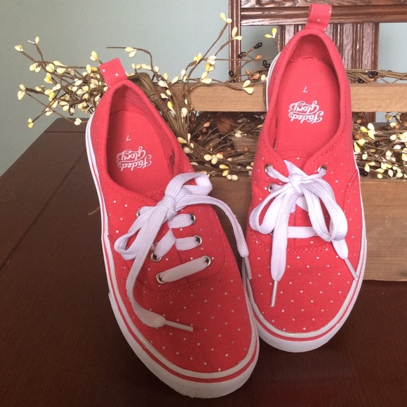 Faded Glory Shoes - ⭐️Looks like Sperrys⭐️Cute canvas tennis shoes
