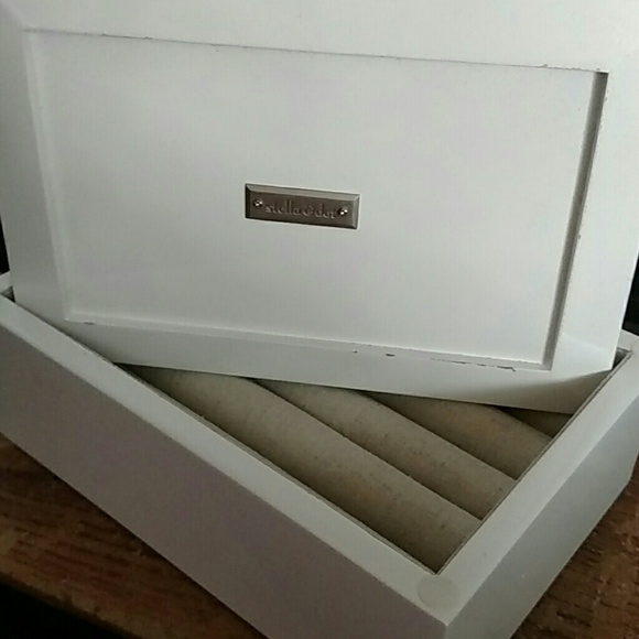 Stella and Dot ring box