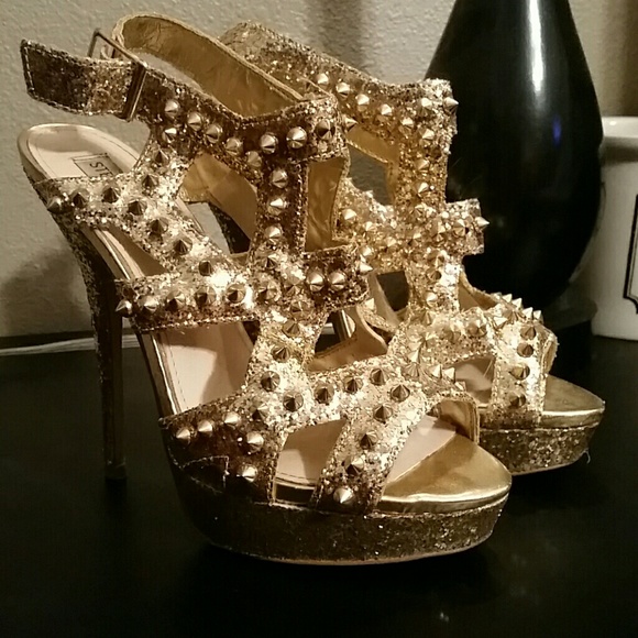 Steve Madden Gold Spiked Platform Heels 7.5
