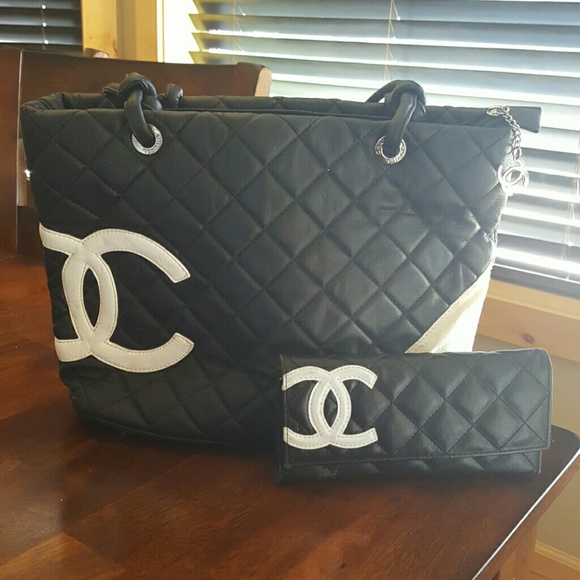 Chanel purse and wallet