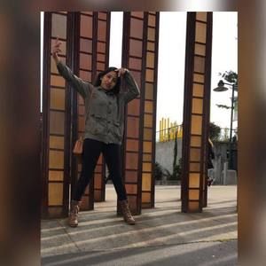 Meet your Posher, Mariiela m.