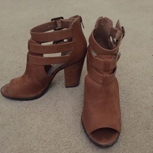 GB cutout/peep toe booties