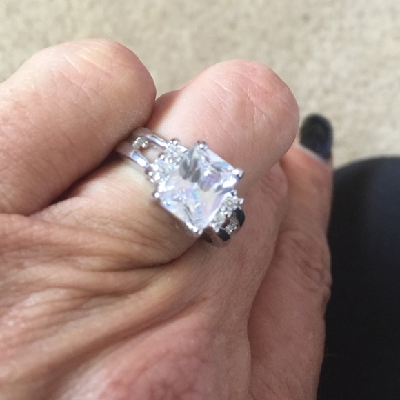 ❤️CZ engagement or cocktail ring!