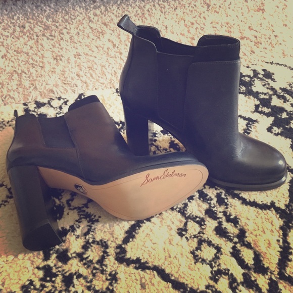 Wore these beauties once. Decluttering my space!