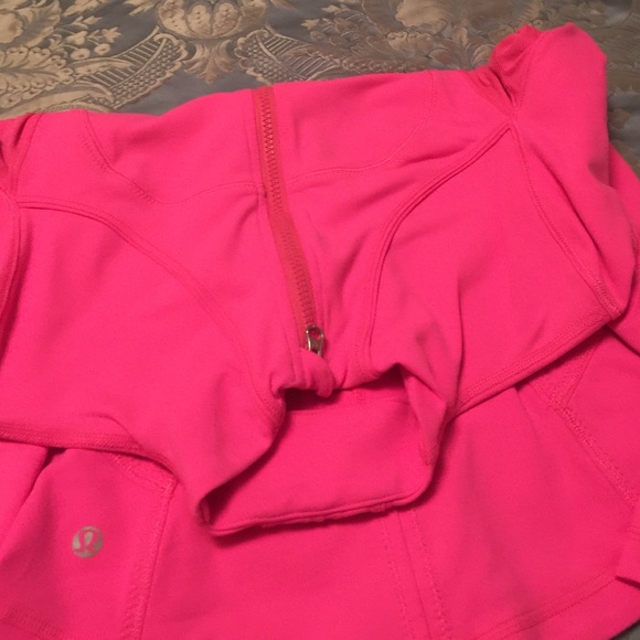 Lululemon pink sweat shirt size 4