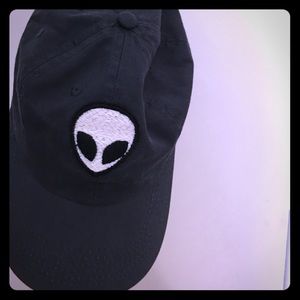 Brandy Melville baseball cap: alien