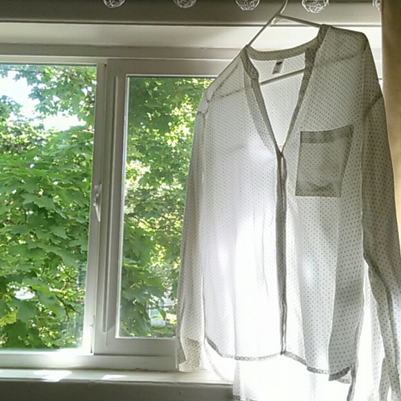 Old Navy polka dot long sleeve blouse - Picture 3 of 3