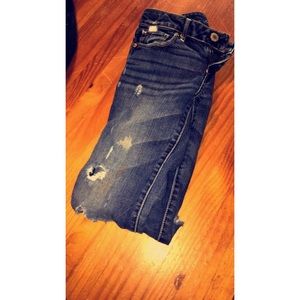 AE Medium Wash Ripped Skinny Jeans Size 2