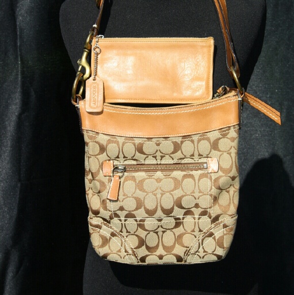 Coach Vintage Signature Crossbody Set