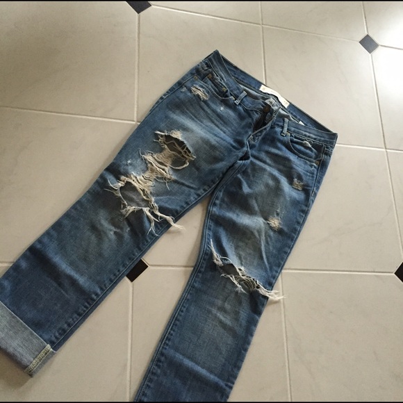 Abercrombie & Fitch ripped jeans size 0S or 25