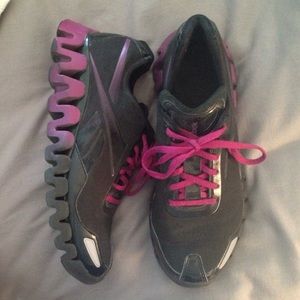 Reebok Zigtech Tennis Shoes