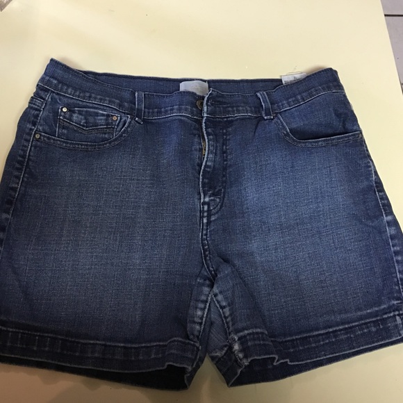 Levi 515 shorts